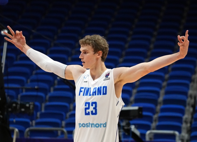 34名NBA球星乱斗欧锦赛🧐东皇小丑怪兽领衔 一队有5人 高塔林立