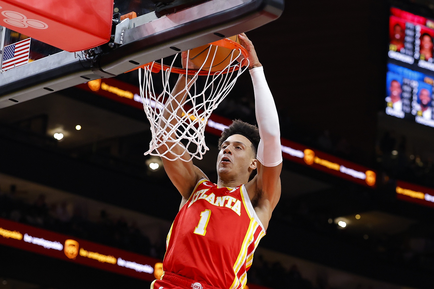 线上投注-新赛季大前锋实力盘点：字母哥与浓眉领衔，西亚卡姆阿德巴约霍姆格伦紧随其后