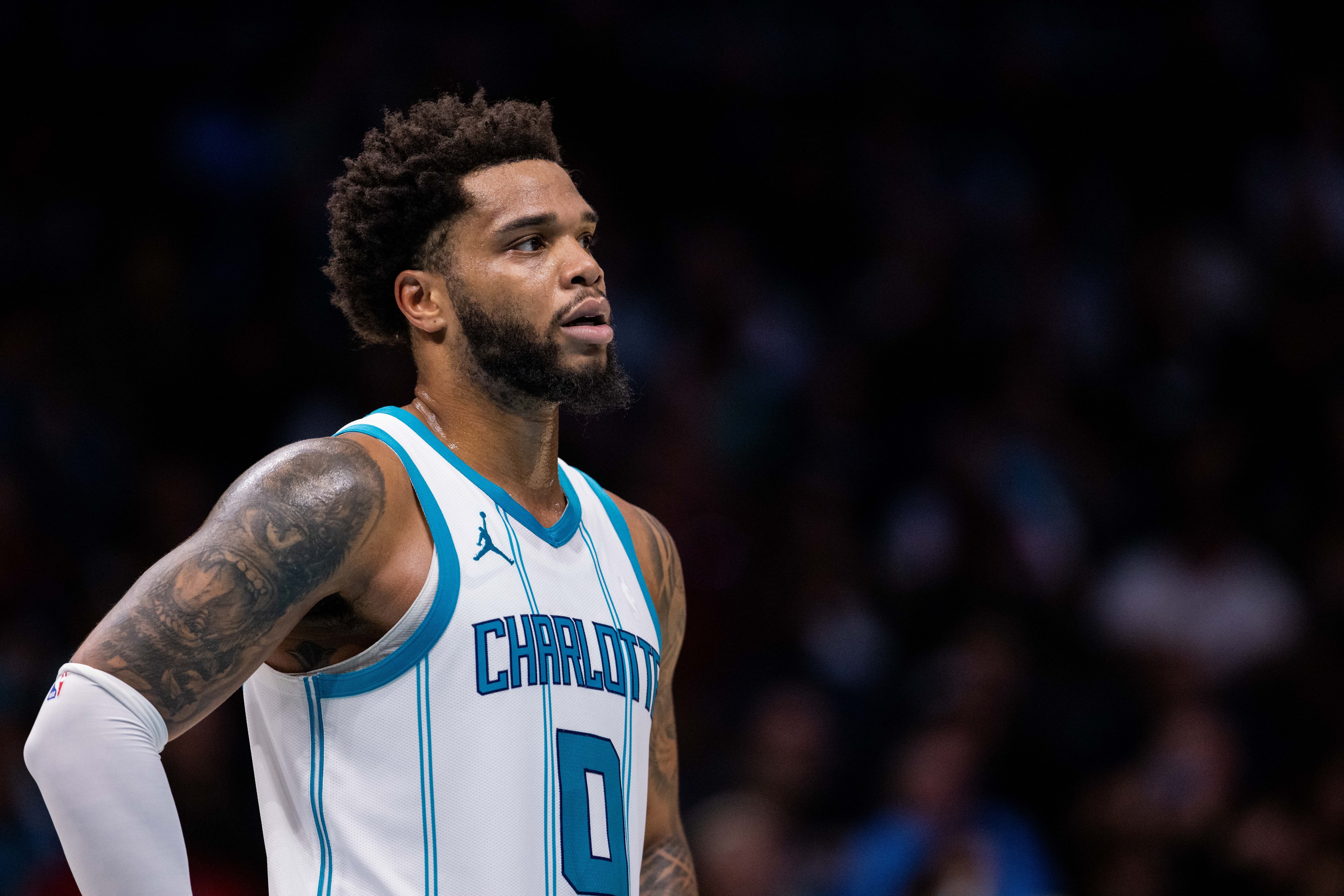 线上投注-新赛季大前锋实力盘点：字母哥与浓眉领衔，西亚卡姆阿德巴约霍姆格伦紧随其后