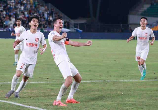 1720988273477092503.jpg 击碎谣言蓉城安心备战 更加期待与前五球队的交锋