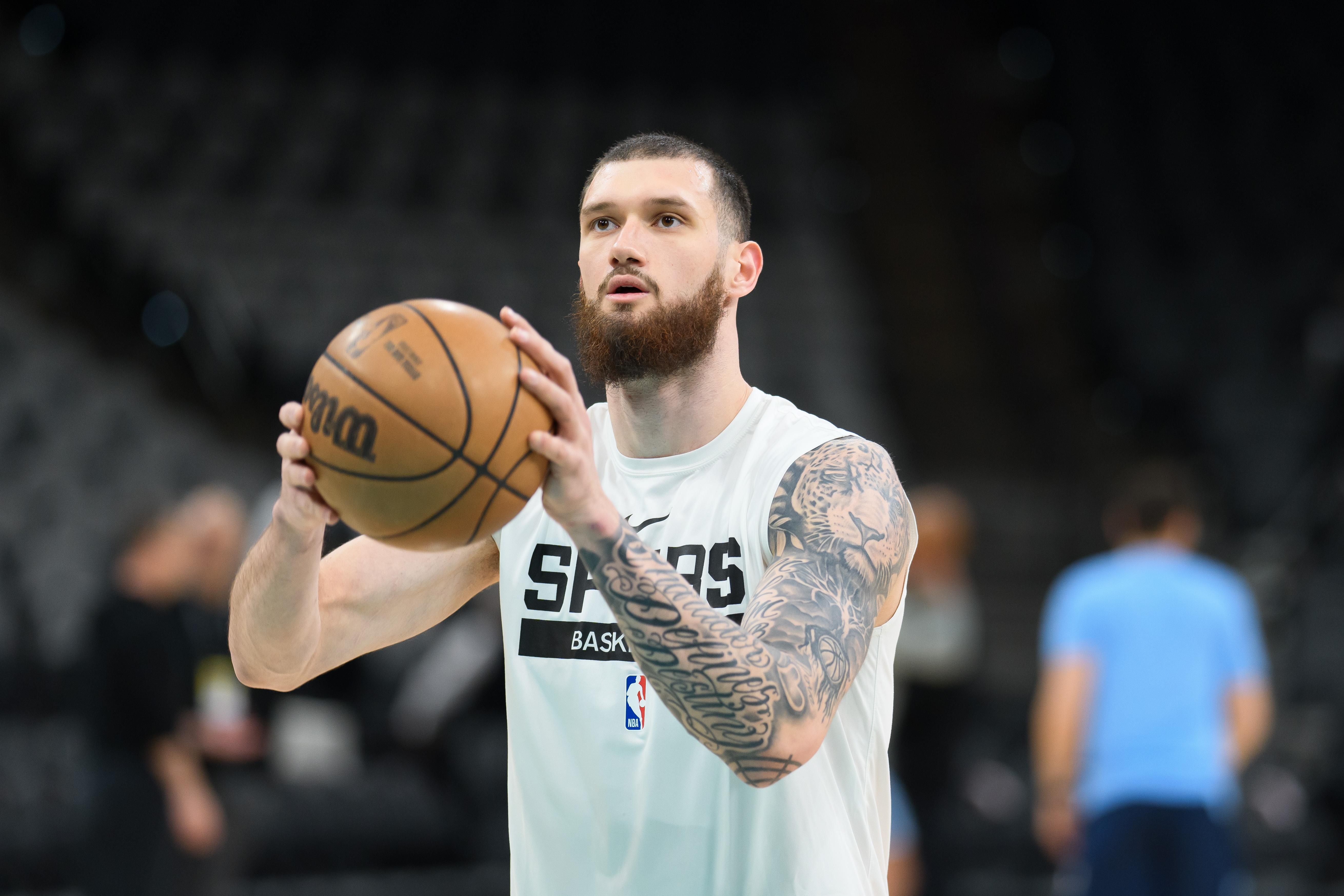 安全下注-手感一般！马穆凯拉什维利11中4&amp;amp;三分4中0拿到13分&amp;amp;拼到5犯离场