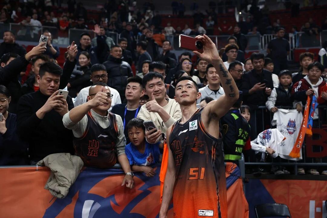 俱乐部世界杯-完美收官,山东男篮八连胜结束本赛季临沂主场全部赛事