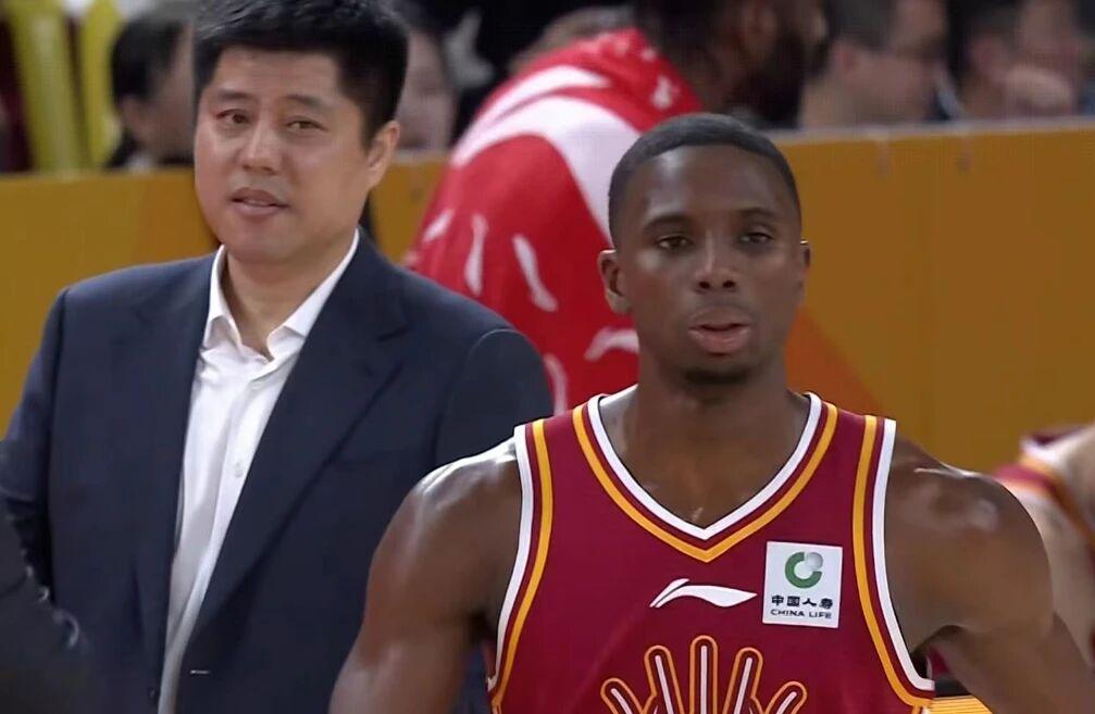 官方指定-山西男篮签下新外援,G联赛18+5+8双能卫加盟,基本取代诺威尔