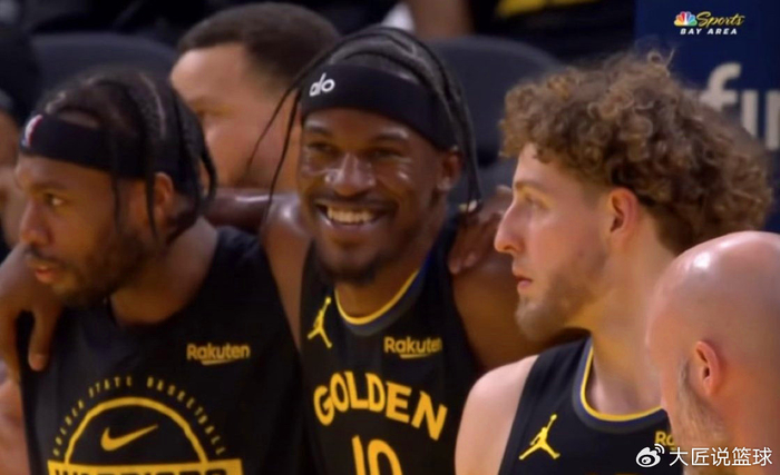 FIFA世俱杯官网-2年1.1亿，巴特勒赛季报销！勇士短期与长期计划均发生复杂改变|吉米·巴特勒|库明加|金州勇士队|迈阿密热火队|乔纳森·库明加_新浪体育_新浪新闻