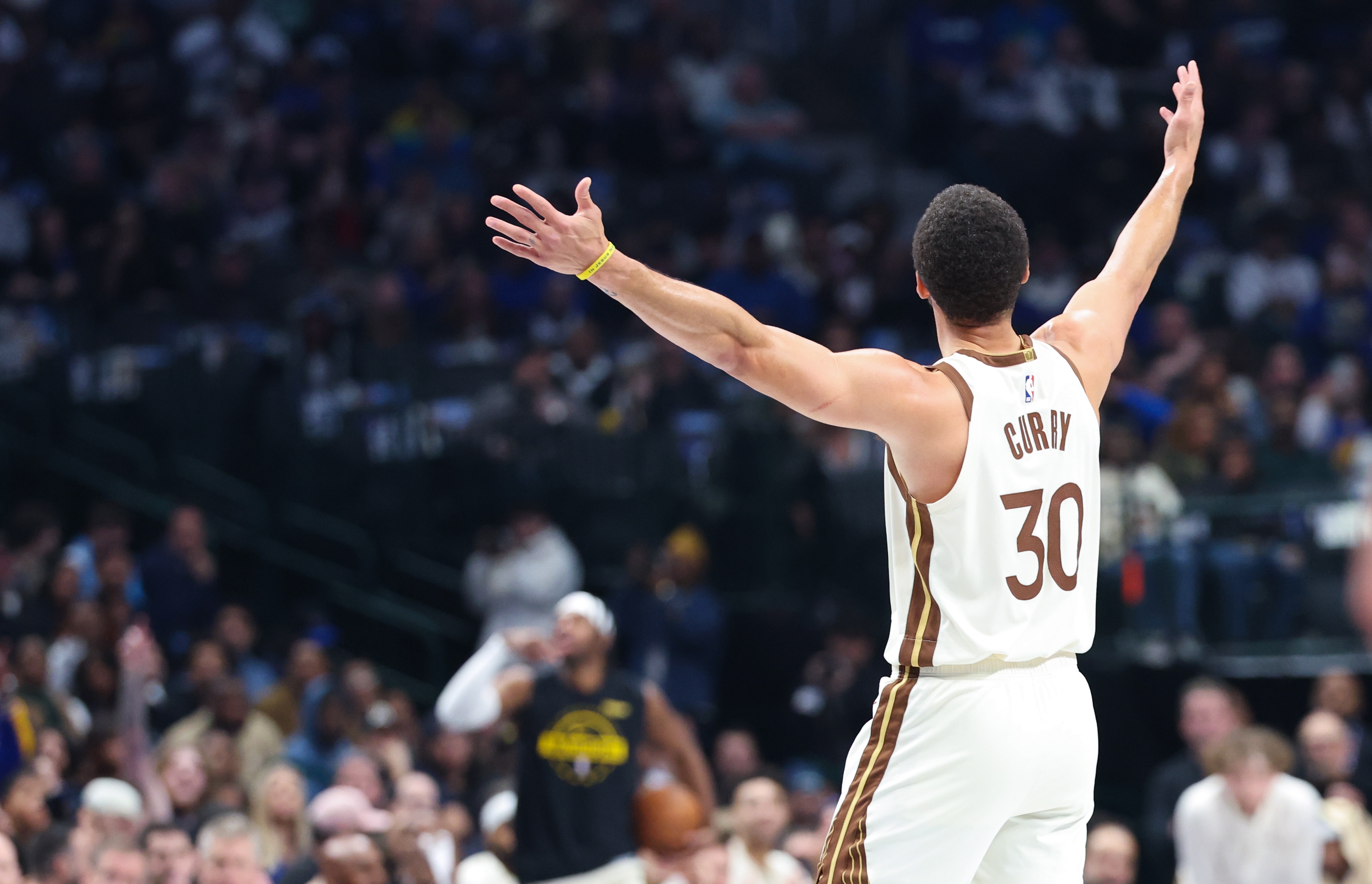 国际足联俱乐部世界杯-肯定得打附加赛！库里该休到何时：附加赛再复出？直接下赛季见？