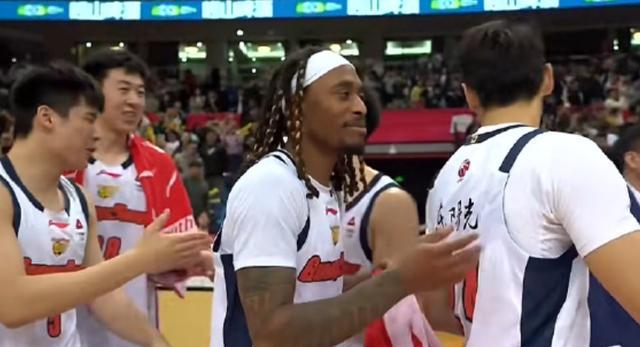 一场110-105！可怕的不是赢球 是杜峰这番话，欢迎麦考尔终于回归